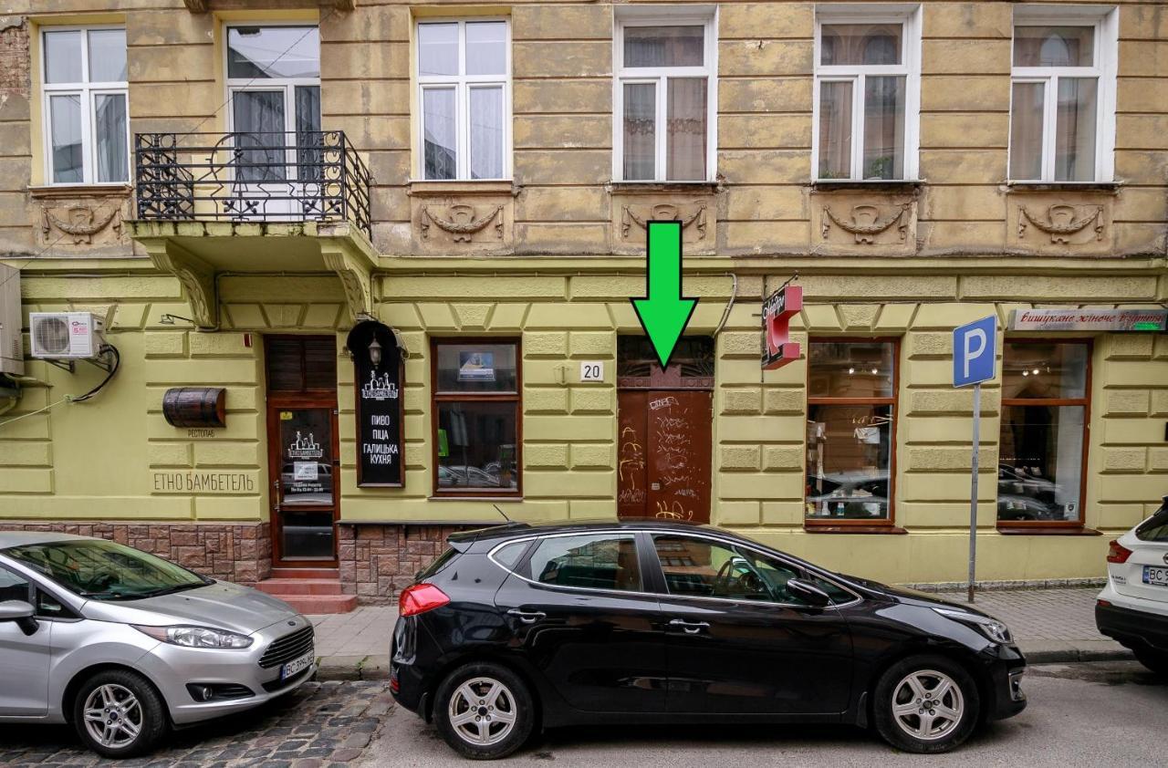 Golden Violin ! Apartments Лвив Екстериор снимка